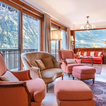 Spacious Flat With Balcony In * Chamonix